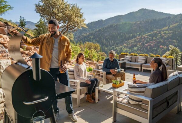 Traeger Black Pro 780 WiFi-Enabled Pellet Grill - Image 5