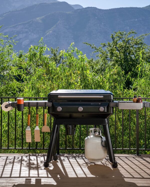 Traeger Flat Top Grill Flatrock™ Griddle - Image 19