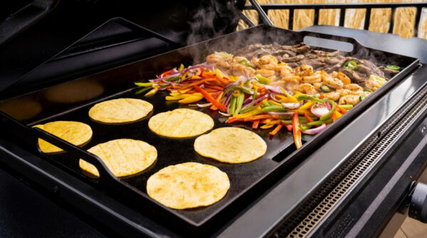 Traeger Flat Top Grill Flatrock™ Griddle - Image 9