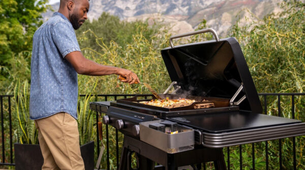 Traeger Flat Top Grill Flatrock™ Griddle - Image 14