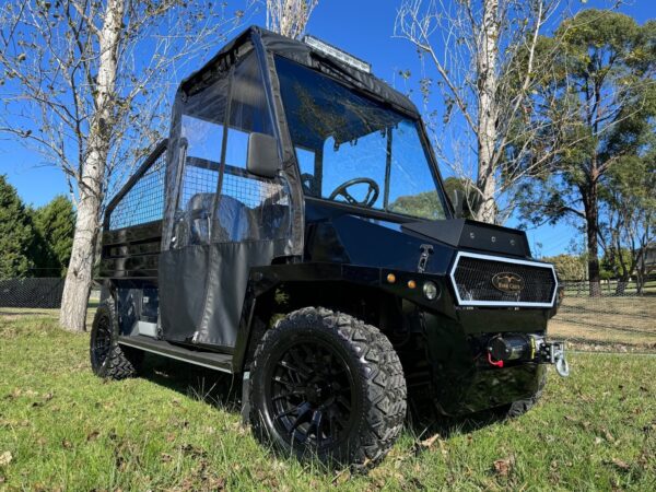 Hawk Yak SWB Utility Plug-In Hybrid 72V Lithium - Image 2